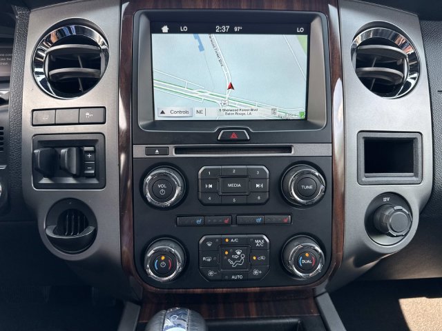 Used 2016 Ford Expedition Platinum RWD image 25