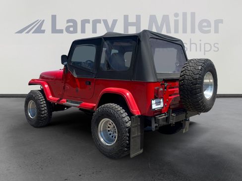 Used 1995 Jeep Wrangler SE AWD/4WD image 3