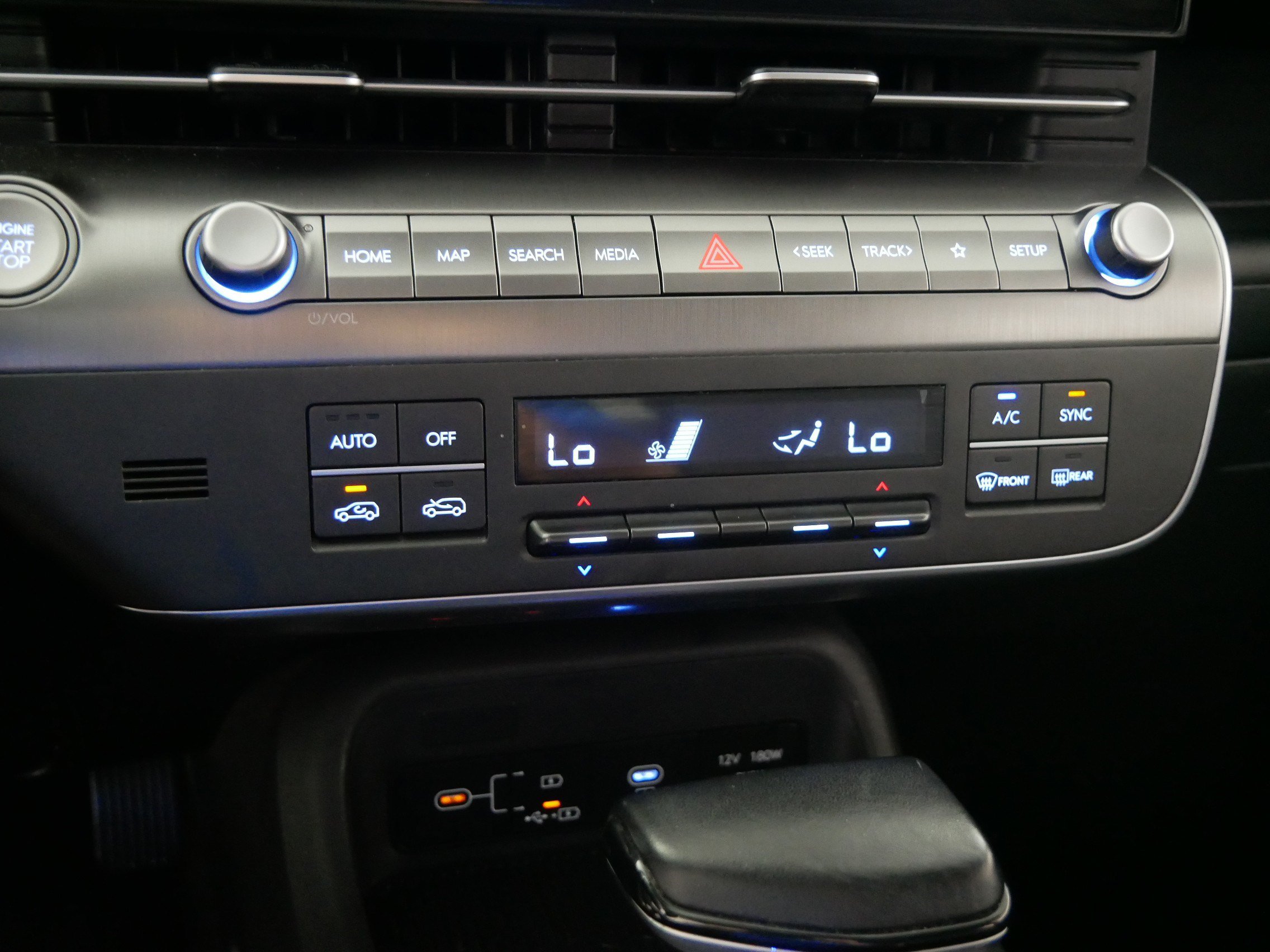 Certified 2025 Hyundai Kona SEL AWD/4WD image 23