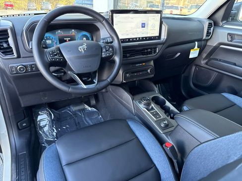 New 2025 Ford Bronco Sport Outer Banks image 18