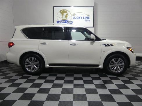 Used 2017 INFINITI QX80 4WD w/ Driver Assistance Package image 6