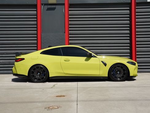 Used 2021 BMW M4 Competition w/ M Carbon Exterior Package RWD image 7