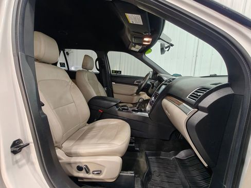 Used 2018 Ford Explorer Limited FWD image 29
