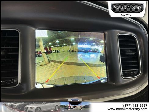 Used 2021 Dodge Charger SXT w/ Driver Convenience Group image 15