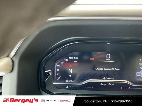 Certified 2023 GMC Yukon XL Denali w/ Denali Reserve Package AWD/4WD image 10