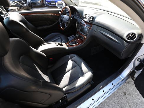 Used 2007 Mercedes-Benz CLK 350 Cabriolet image 10