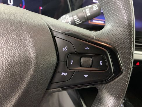 Used 2025 Chevrolet Trax LT image 21