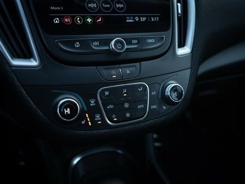 Used 2023 Chevrolet Malibu LT FWD image 19