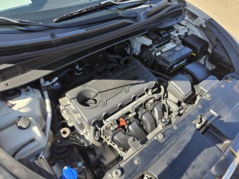 Used 2013 Hyundai Tucson Limited w/ Premium Pkg FWD image 34