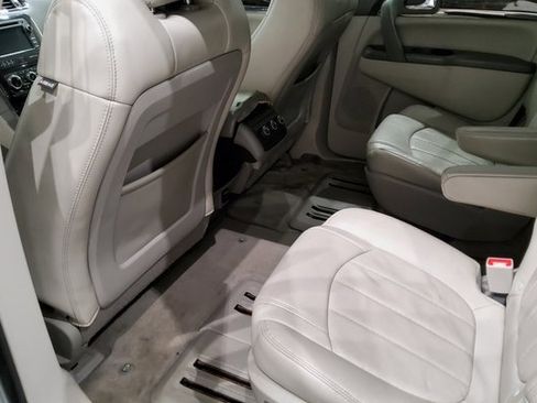 Used 2015 Buick Enclave Leather image 15