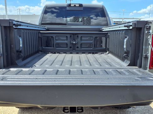 Used 2026 RAM 2500 Limited AWD/4WD image 23