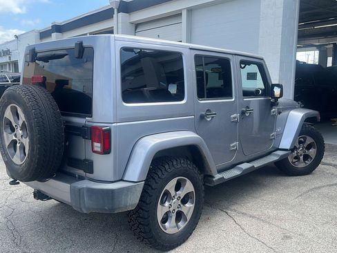Used 2016 Jeep Wrangler Unlimited Sahara w/ Max Tow Package AWD/4WD image 4