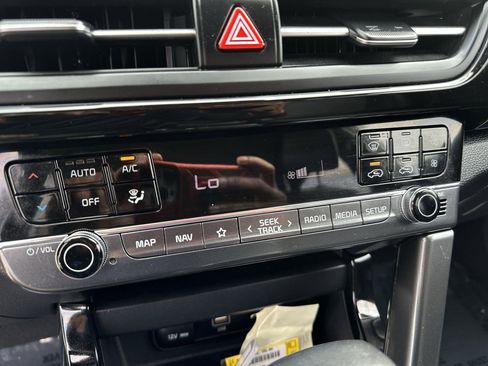 Certified 2024 Kia Seltos S image 17