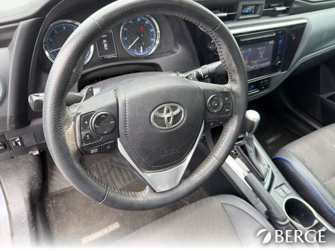 Used 2018 Toyota Corolla SE w/ Carpet Mat Package (TMS) FWD image 15