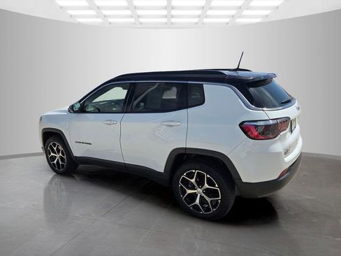 Used 2024 Jeep Compass Limited AWD/4WD image 6