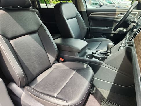 Used 2019 Volkswagen Atlas SE w/ Towing Package AWD/4WD image 14