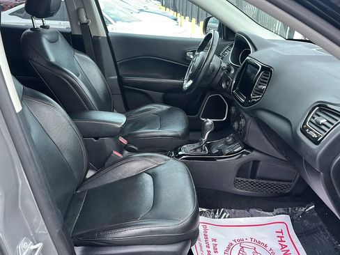 Used 2019 Jeep Compass Limited w/ Safety & Security Group image 16