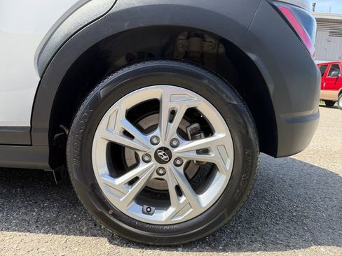 Used 2023 Hyundai Kona SEL w/ Cargo Package AWD/4WD image 27