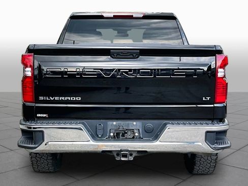 Used 2022 Chevrolet Silverado 1500 LT AWD/4WD image 5