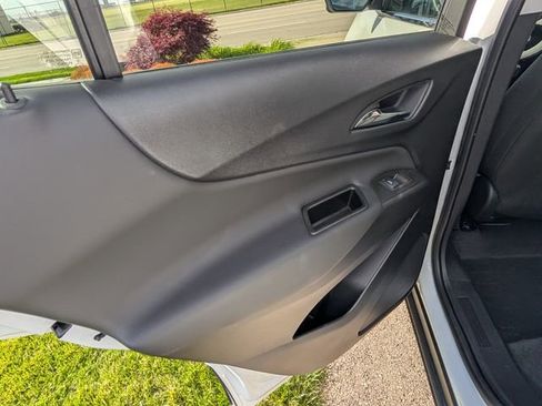 Used 2023 Chevrolet Equinox LT w/ LPO, Floor Liner Package AWD/4WD image 21