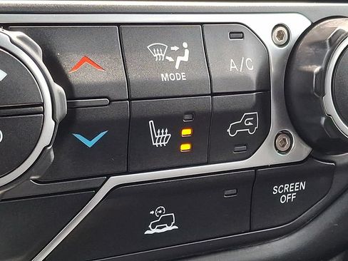 Used 2022 Jeep Wrangler Unlimited Sport AWD/4WD image 23
