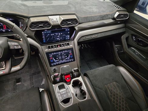 Used 2023 Lamborghini Urus Performante AWD/4WD image 22