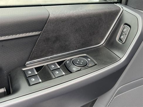 Used 2025 Ford F150 XLT w/ Equipment Group 302A MID image 15