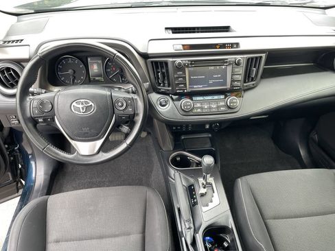 Used 2018 Toyota RAV4 XLE AWD/4WD image 15