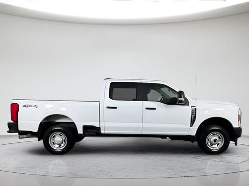 Used 2024 Ford F250 XL AWD/4WD image 2