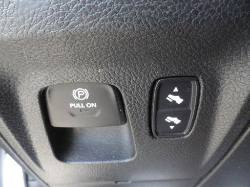 Used 2023 RAM 1500 Big Horn AWD/4WD image 14