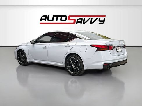 Used 2025 Nissan Altima 2.5 SR FWD image 5