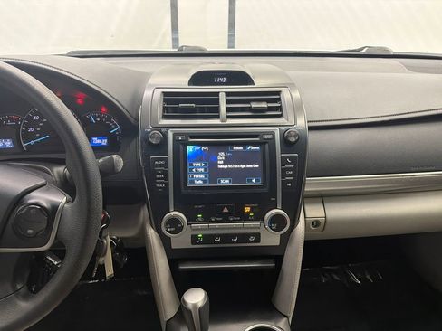 Used 2012 Toyota Camry LE image 27