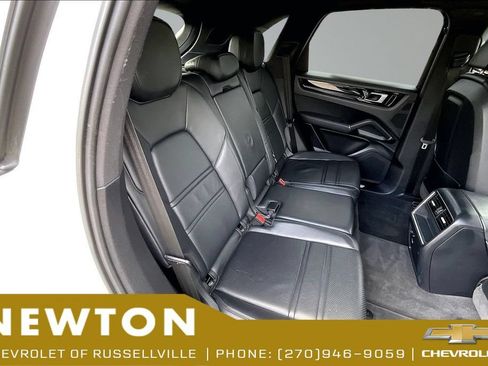 Used 2019 Porsche Cayenne AWD/4WD image 26