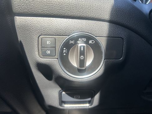 Used 2020 Mercedes-Benz GLA 250 4MATIC image 19