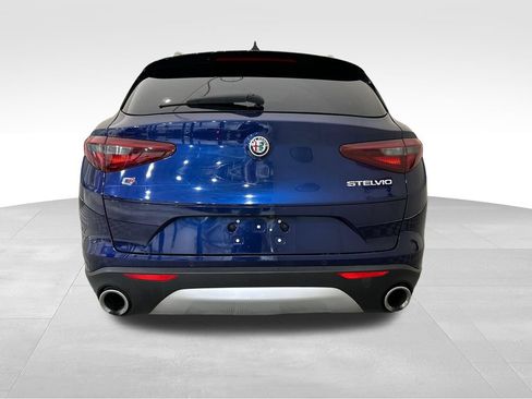 Used 2018 Alfa Romeo Stelvio Ti AWD/4WD image 4