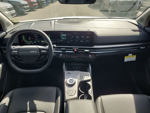 New 2026 Kia Sportage AWD Hybrid image 18