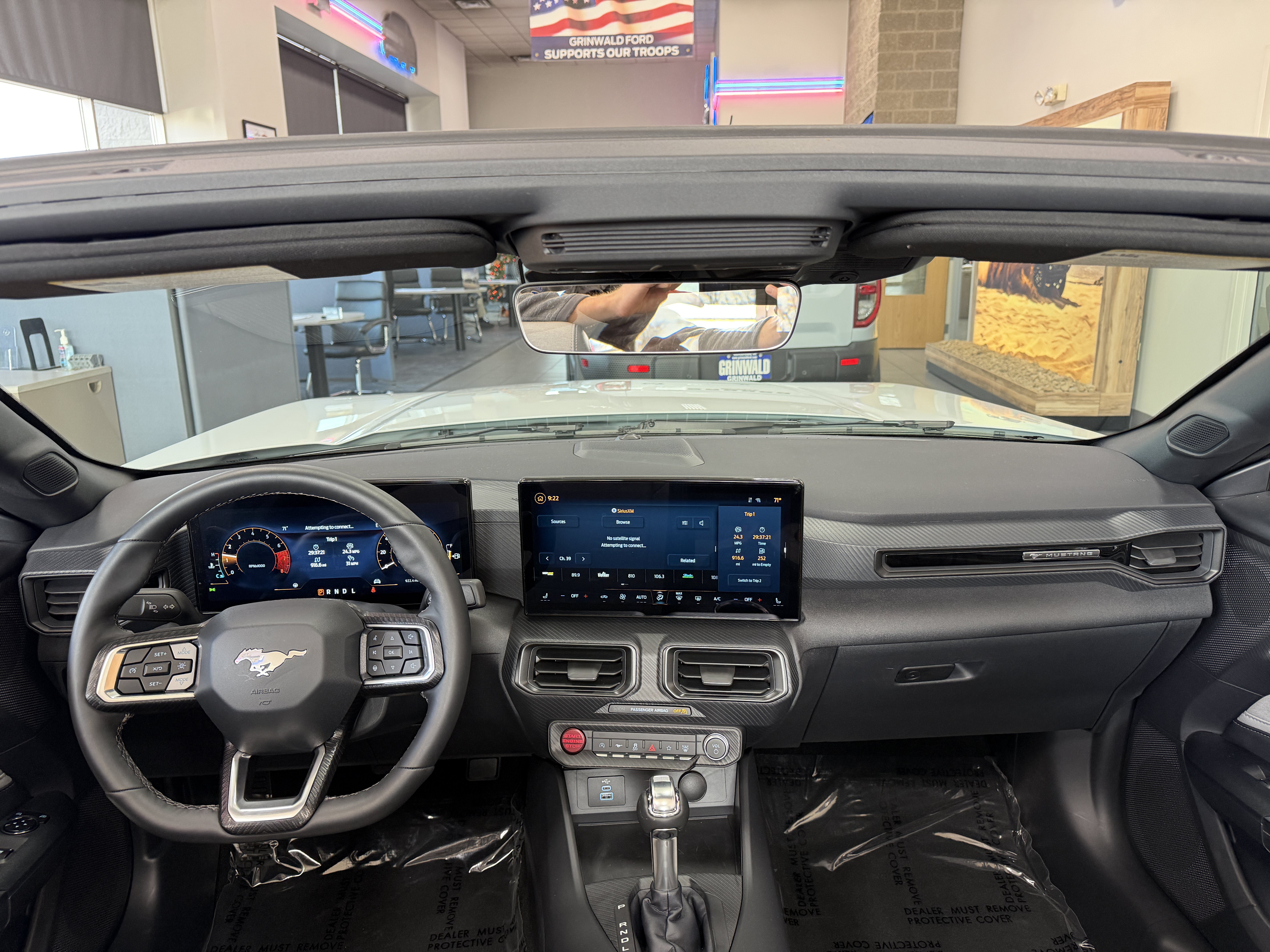 Used 2025 Ford Mustang Convertible RWD image 5