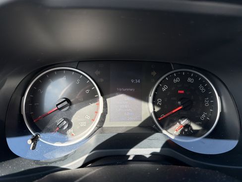 Used 2021 Toyota RAV4 XLE image 17