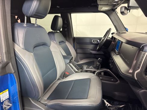 Used 2021 Ford Bronco Outer Banks image 11