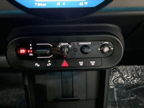 Certified 2025 MINI Cooper S image 34