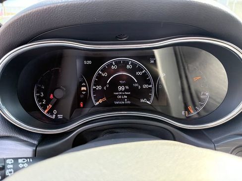 Used 2022 Jeep Grand Cherokee Limited AWD/4WD image 22
