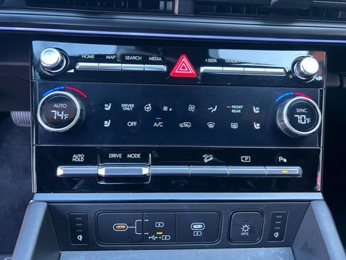 Certified 2025 Hyundai Santa Fe Calligraphy FWD image 21