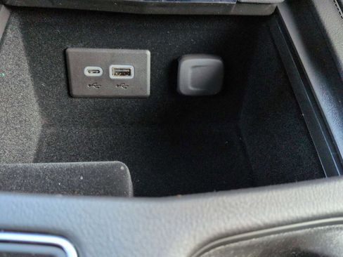 New 2025 Cadillac XT4 Premium Luxury image 21