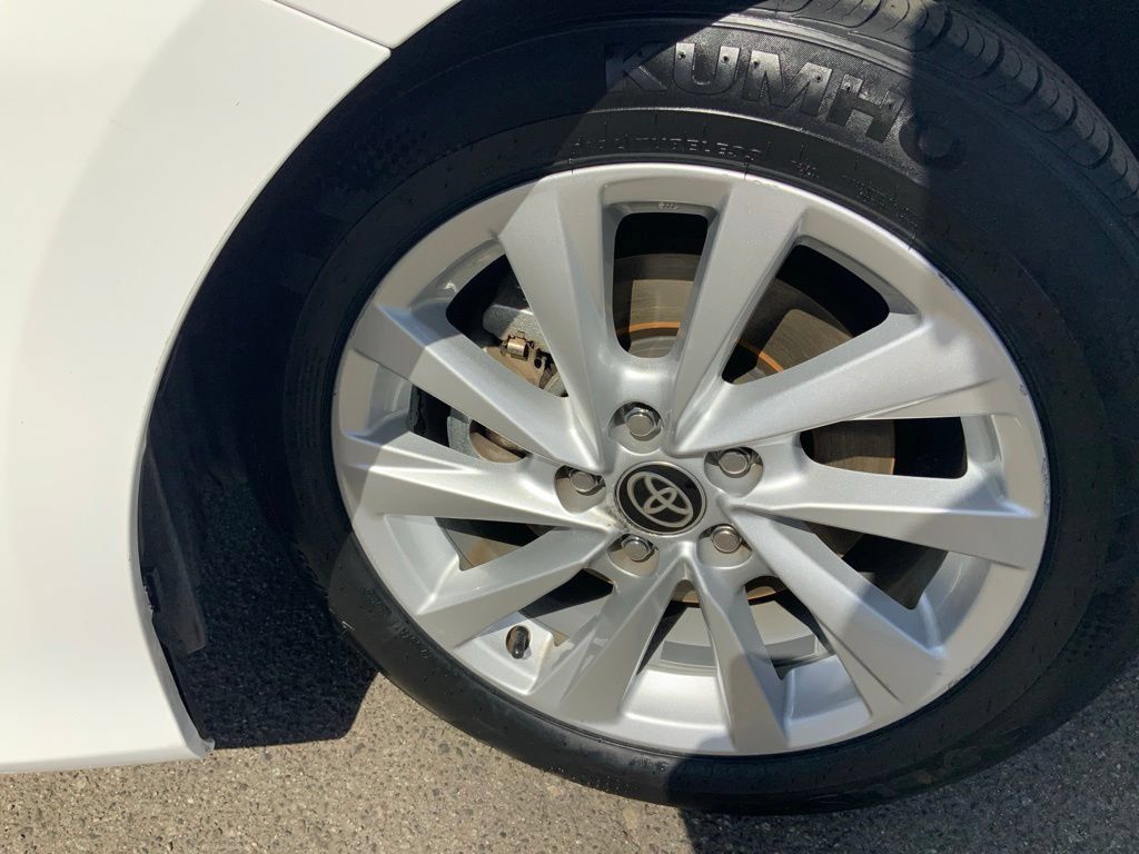 Used 2024 Toyota Camry LE FWD image 9