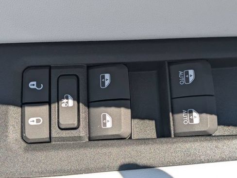 New 2026 Jeep Cherokee Limited AWD/4WD image 12
