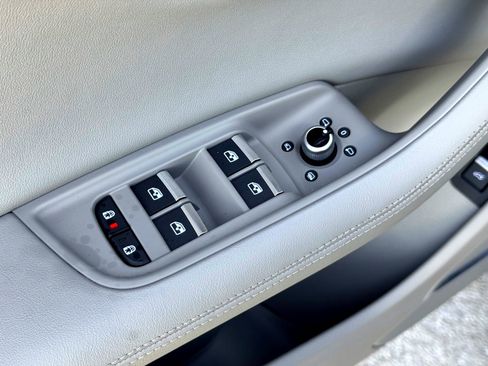 Used 2023 Audi Q7 3.0T Prestige w/ Prestige Package image 17