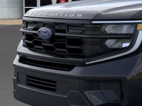 New 2025 Ford Expedition Max Active image 17