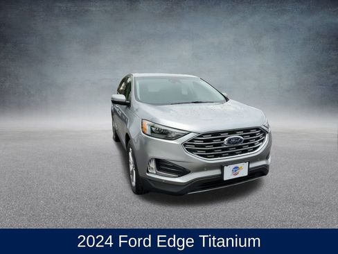 Used 2024 Ford Edge Titanium image 3