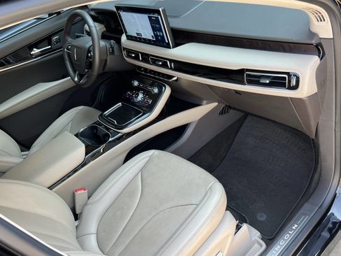 Used 2022 Lincoln Nautilus Reserve image 24