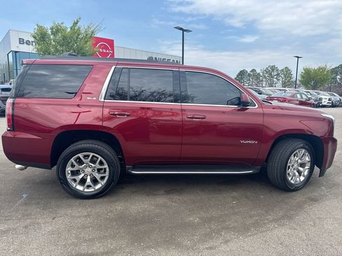 Used 2017 GMC Yukon SLE w/ SLE Value Package RWD image 2